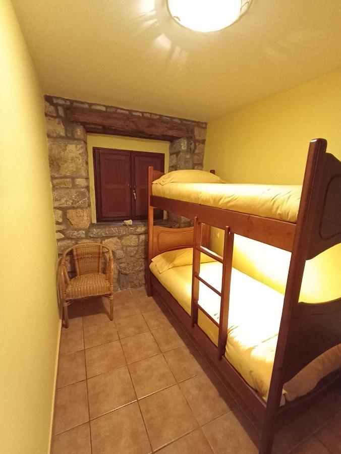 Casa Felisa Apartment Pola de Somiedo Ngoại thất bức ảnh